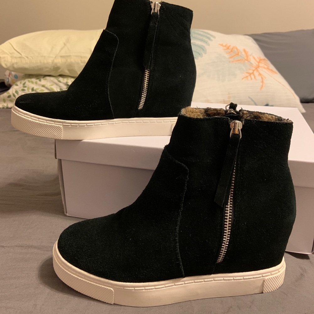 Steve Madden faux fur lined wedges